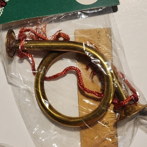 Vtg 2 New old stock Solid Brass french horn ornaments - Picture 4 of 7
